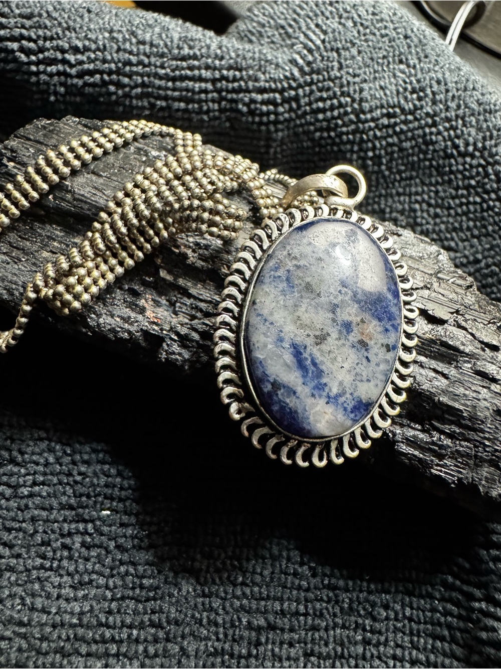 Vintage Southwestern Sterling Silver Scalloped Oval Blue Sodalite Necklace